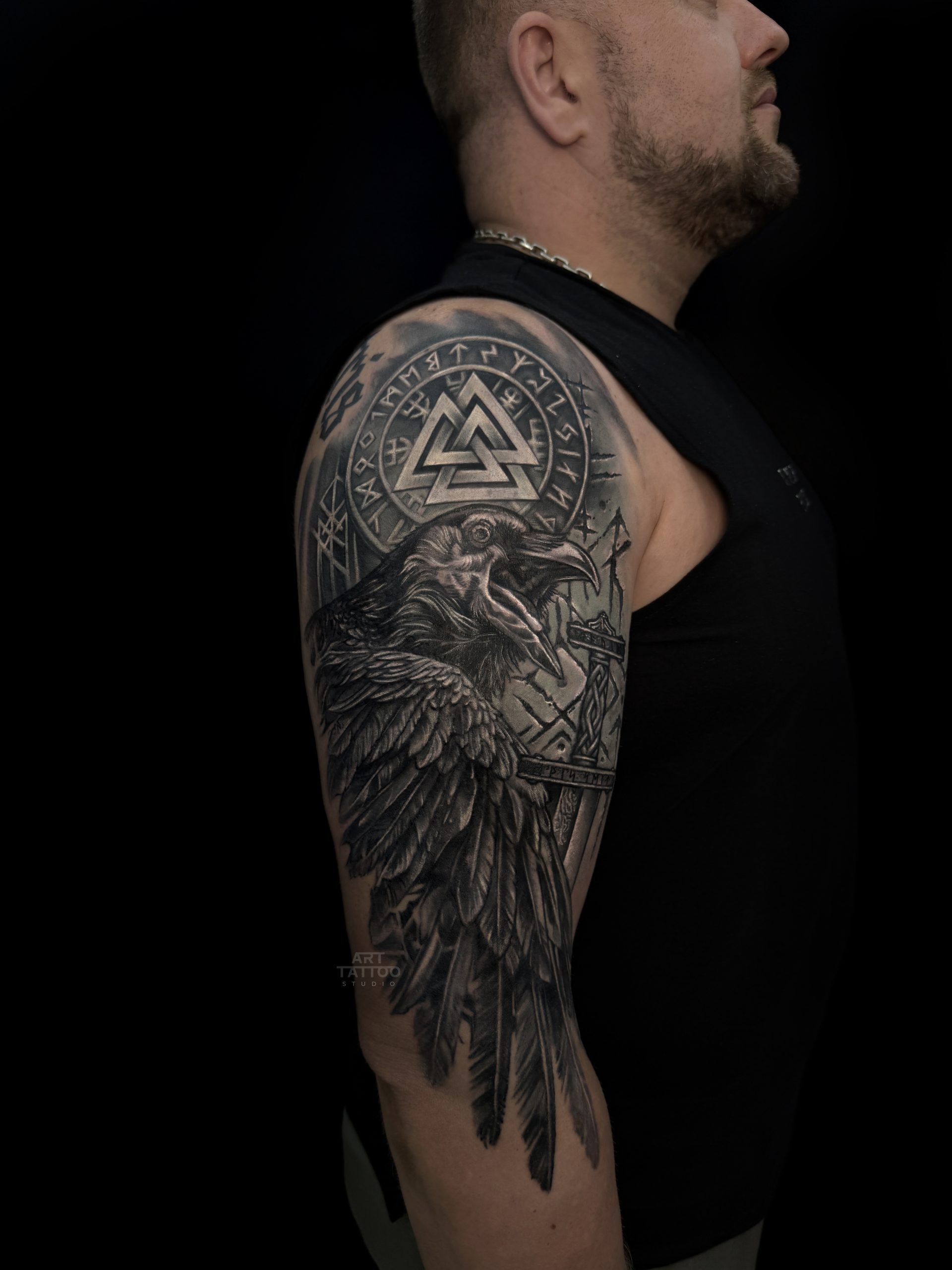 Тату на руці